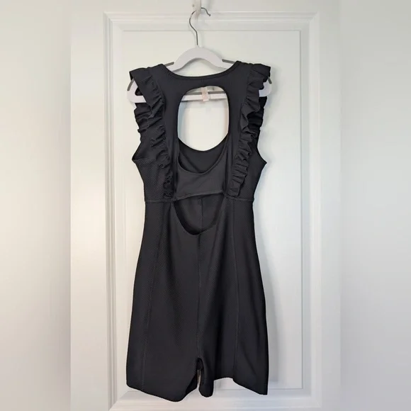 Free People Movement Ruffle Me Up Shortie Black Size XS - Picture 3 of 13